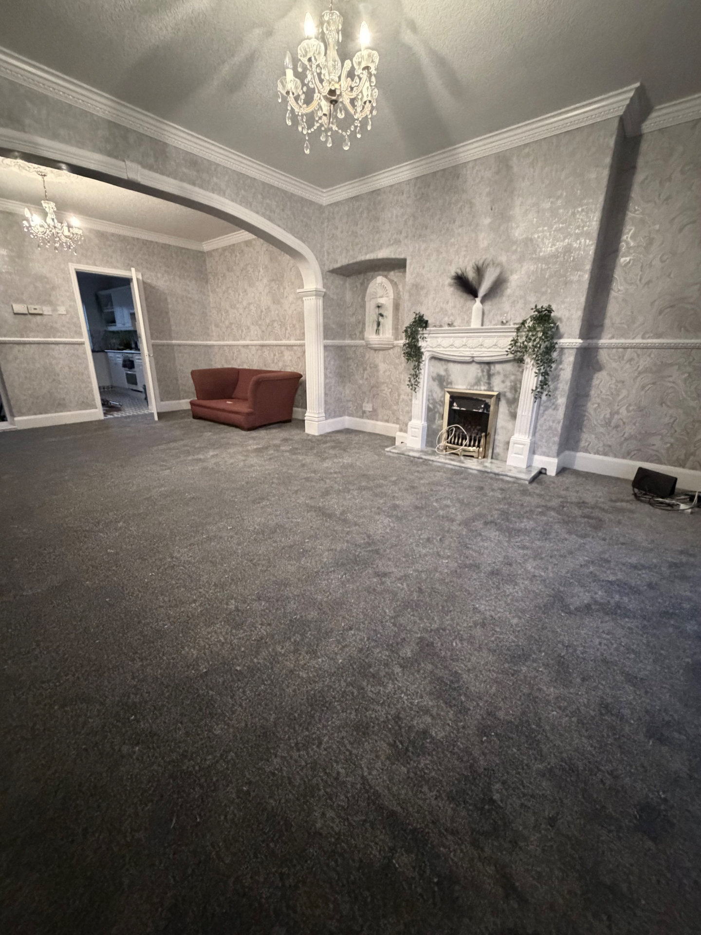 Grey lounge & dining room carpet