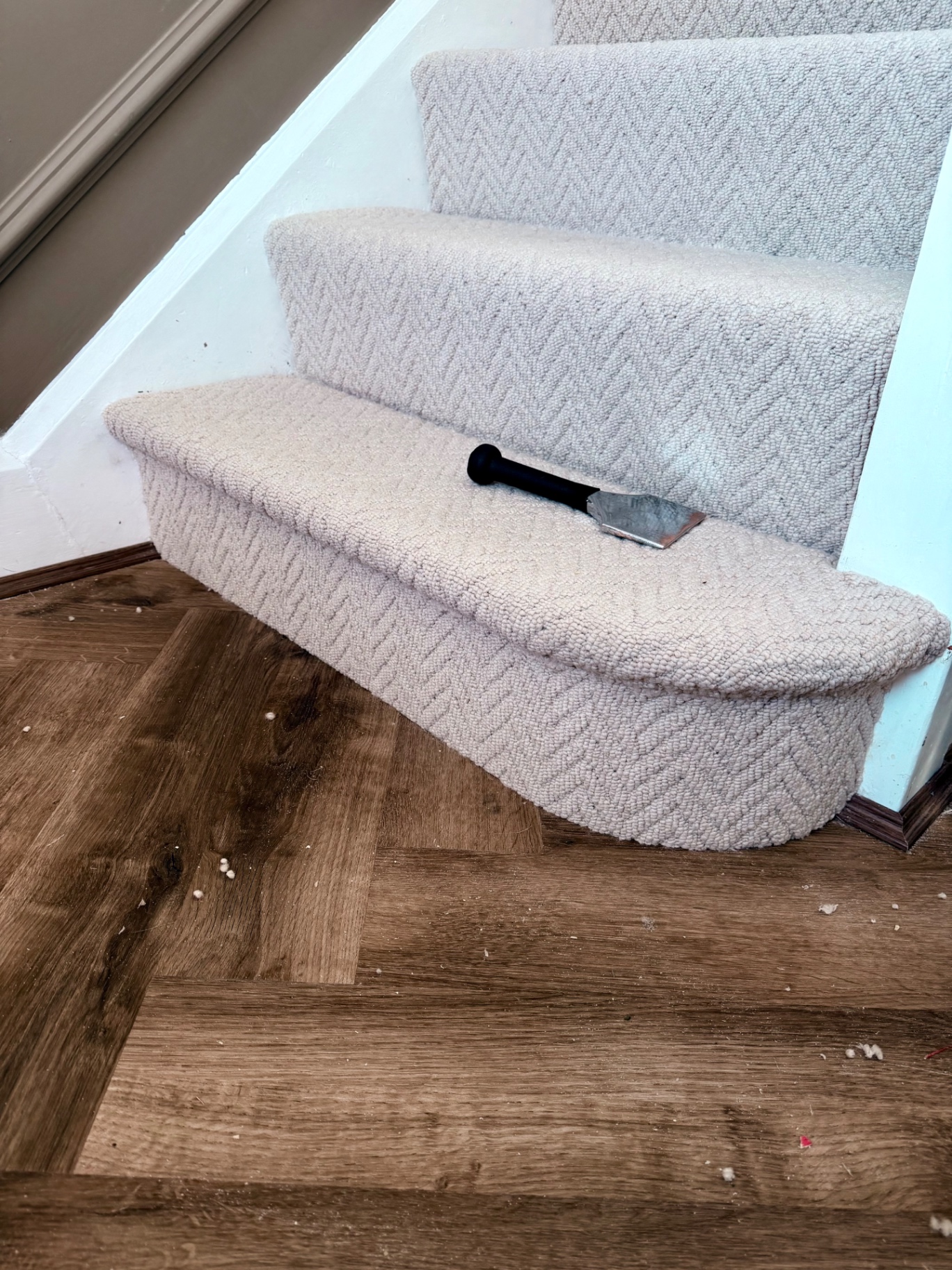Cream herringbone Bullnose bottom step — Darlington